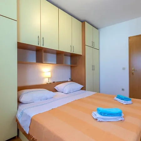 Apartament Mare *