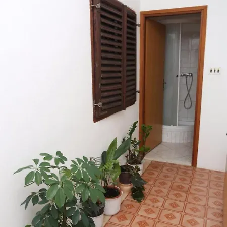 Mare トロギール