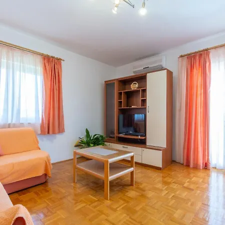 Apartament Mare